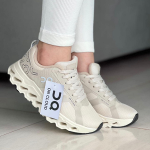 Tênis Feminino Esportivo On Cloud Bege