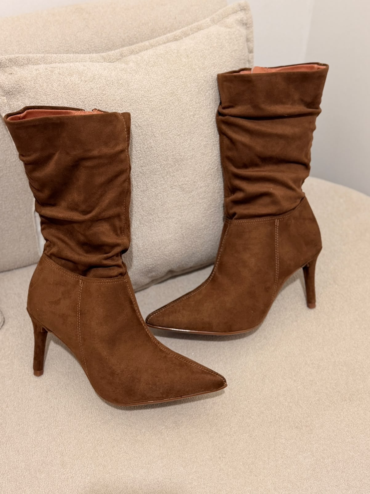 Bota Feminina Vizzano Caramelo Couro Camurça